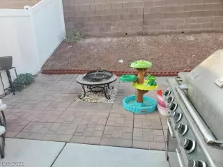 Photo #2: 2326550 Listing