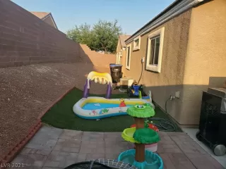 Photo #3: 2326550 Listing