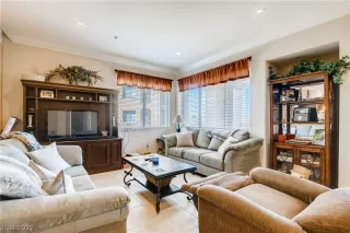 Photo #1: 2326564 Listing 