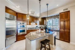 Photo #2: 2326564 Listing 