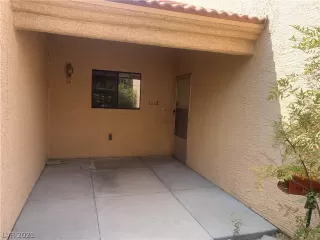 Photo #1: 2326576 Listing