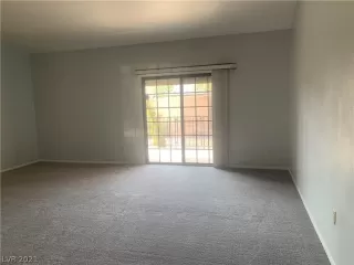 Photo #4: 2326576 Listing