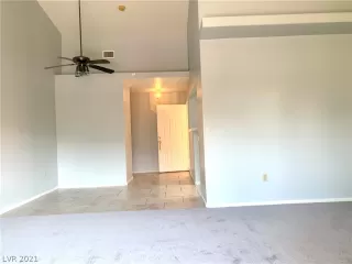 Photo #5: 2326576 Listing