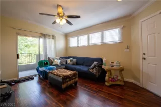 Photo #3: 2326581 Listing