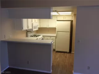 Photo #4: 2326610 Listing 