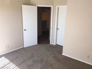 Photo #6: 2326610 Listing 