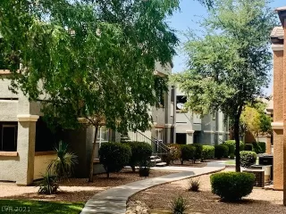 Photo #2: 2326622 Listing