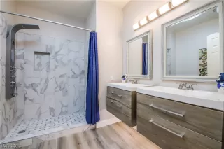 Photo #2: 2326677 Listing 