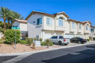 Photo #5: 2326677 Listing 