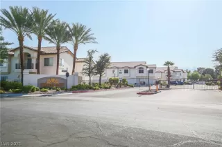 Photo #6: 2326677 Listing 