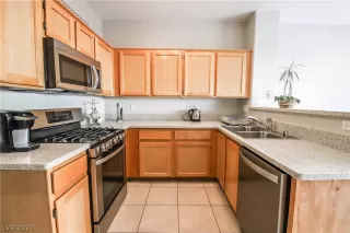 Photo #6: 2326689 Listing