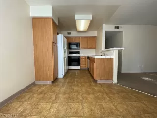 Photo #4: 2326699 Listing 