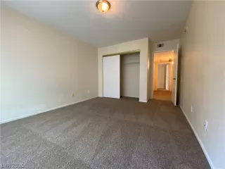 Photo #5: 2326699 Listing 