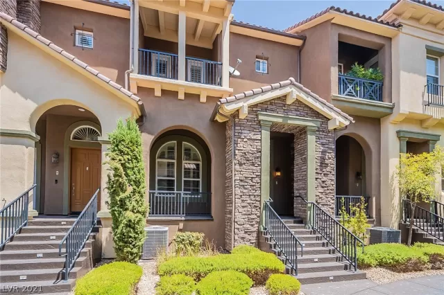 MLS: 2326714 Condo For Sale