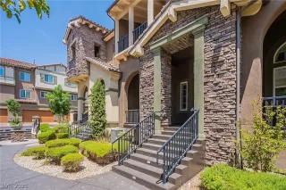 Photo #1: 2326714 Listing