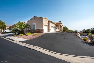 Photo #1: 2326715 Listing