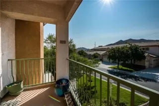 Photo #4: 2326715 Listing