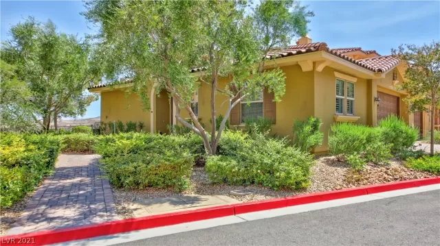 MLS: 2326743 Condo For Sale