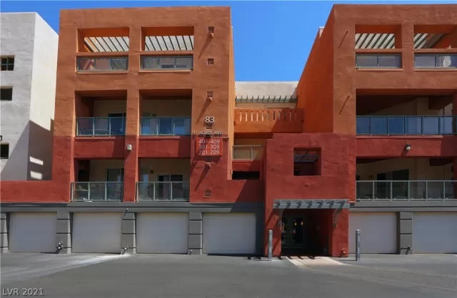 MLS: 2326764 Condo For Sale