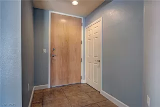 Photo #2: 2326764 Listing 