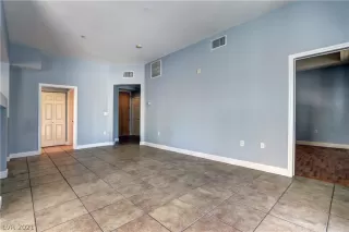 Photo #3: 2326764 Listing 