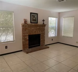 Photo #4: 2326771 Listing 