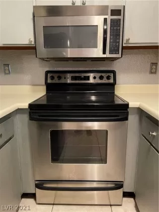 Photo #6: 2326771 Listing 