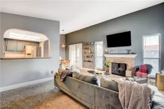 Photo #1: 2326774 Listing