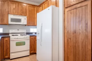 Photo #4: 2326785 Listing 