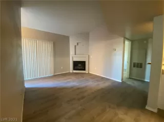 Photo #4: 2326788 Listing 