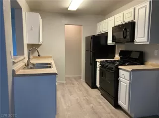 Photo #6: 2326788 Listing 