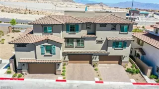 Photo #2: 2326790 Listing 