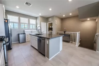 Photo #6: 2326790 Listing 