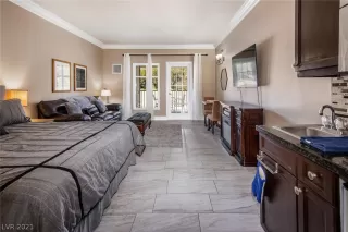 Photo #1: 2326808 Listing 