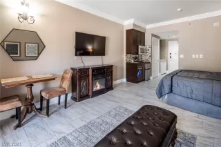 Photo #2: 2326808 Listing 