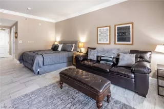 Photo #3: 2326808 Listing 