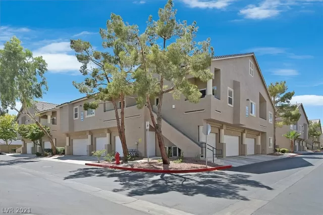 MLS: 2326872 Condo For Sale