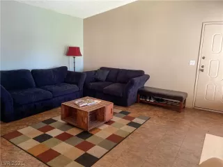 Photo #2: 2326884 Listing