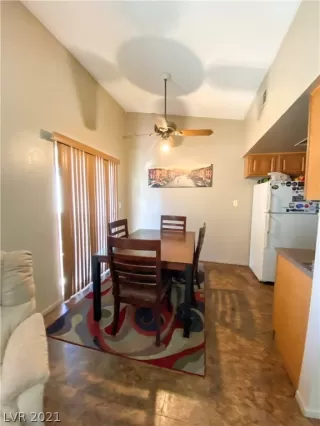 Photo #6: 2326884 Listing