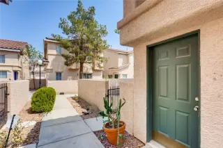 Photo #3: 2326898 Listing 