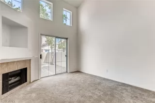 Photo #4: 2326898 Listing 