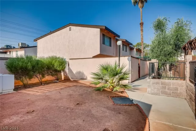 MLS: 2326907 Condo For Sale