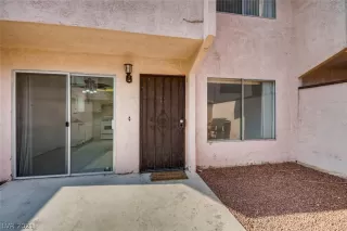 Photo #2: 2326907 Listing