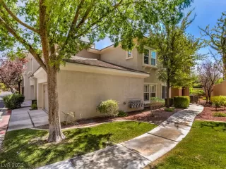 Photo #1: 2326932 Listing