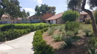 Photo #3: 2326967 Listing 