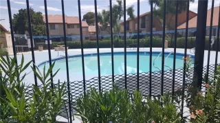 Photo #4: 2326967 Listing 