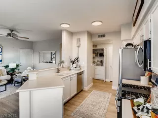 Photo #1: 2326970 Listing 