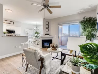 Photo #5: 2326970 Listing 