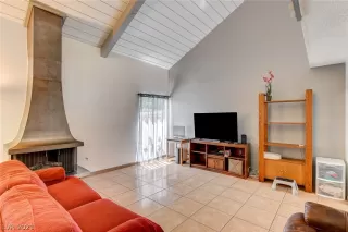 Photo #3: 2326979 Listing 