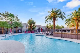 Photo #2: 2327017 Listing 